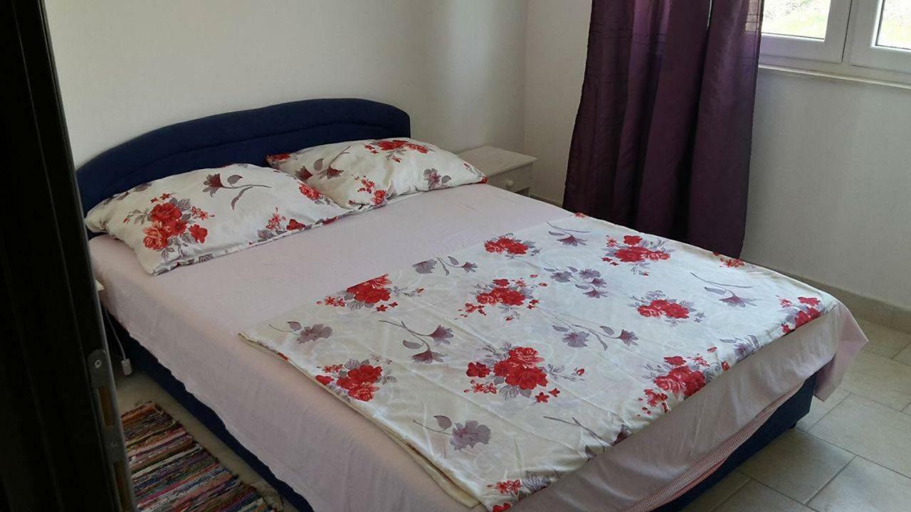 Apartments Luki Trogir Eksteriør billede
