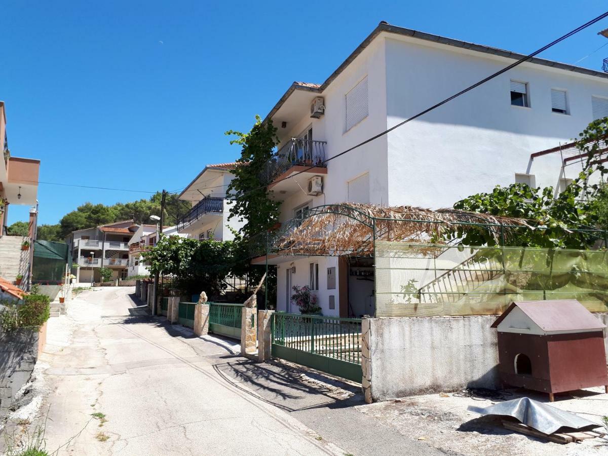 Apartments Luki Trogir Eksteriør billede