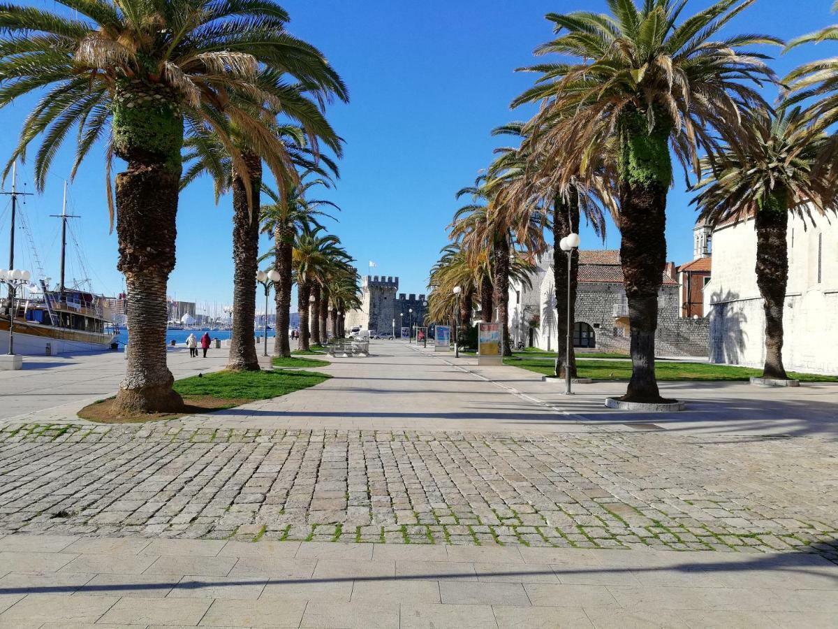 Apartments Luki Trogir Eksteriør billede